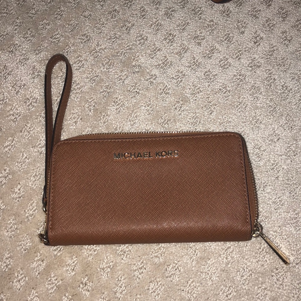 Michael Kors wristlet